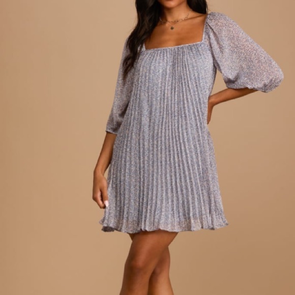 Lulus Blue Floral Pleated Dress - Picture 1 of 8